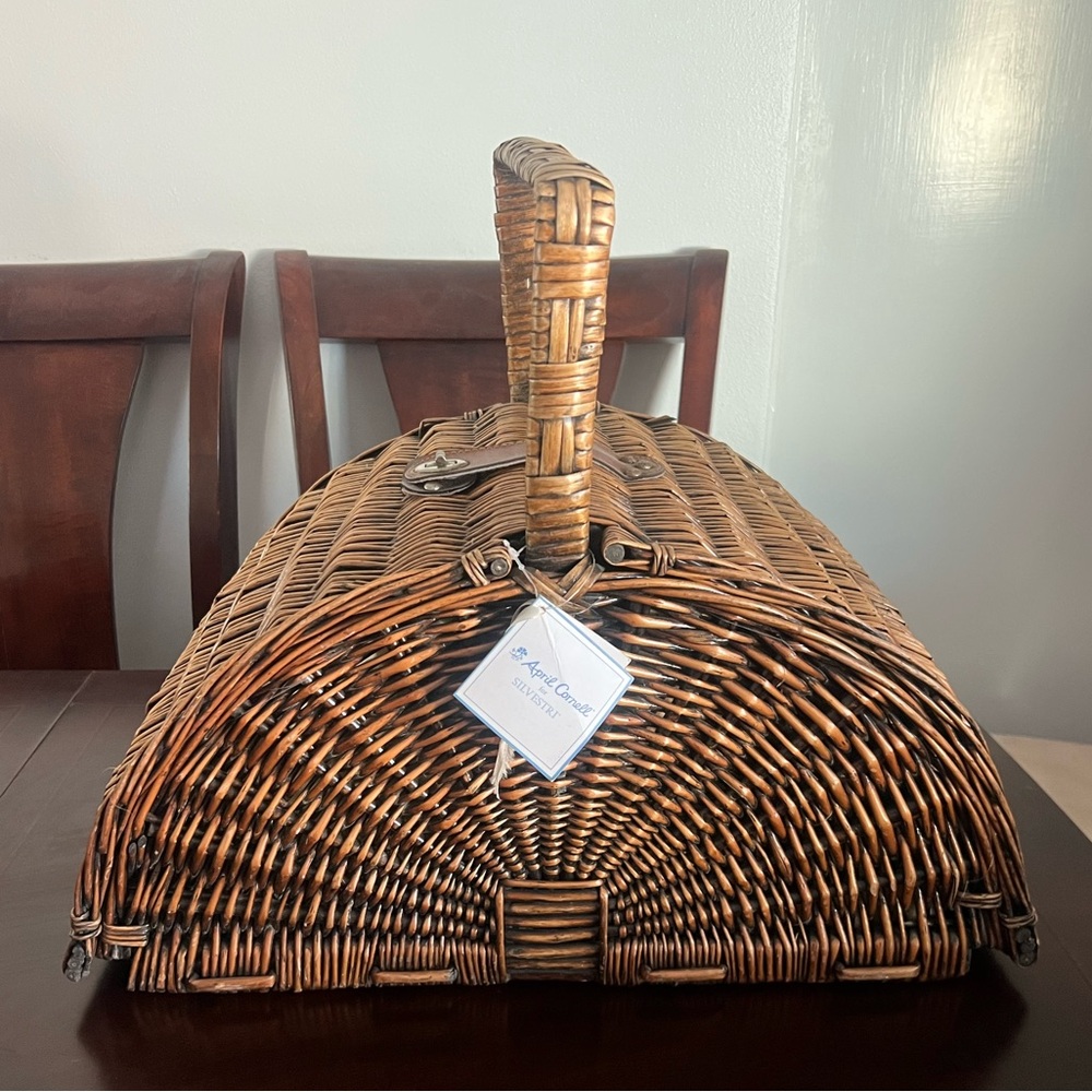 VTG Vintage April Cornell For Silvestri Picnic Basket Dishes Included New Read